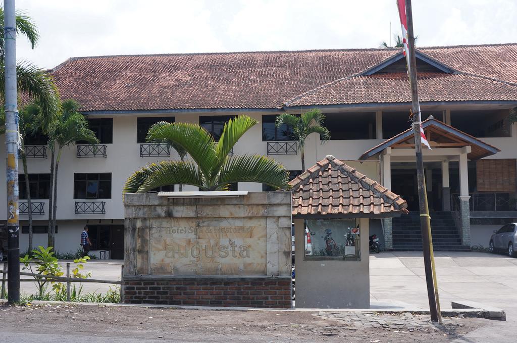 Hotel Augusta Garut Exterior foto