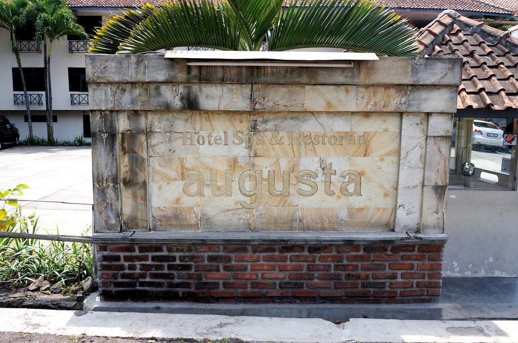 Hotel Augusta Garut Exterior foto
