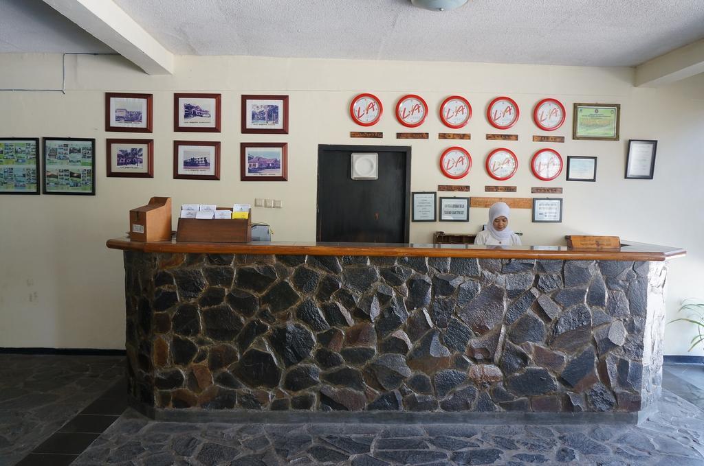 Hotel Augusta Garut Exterior foto