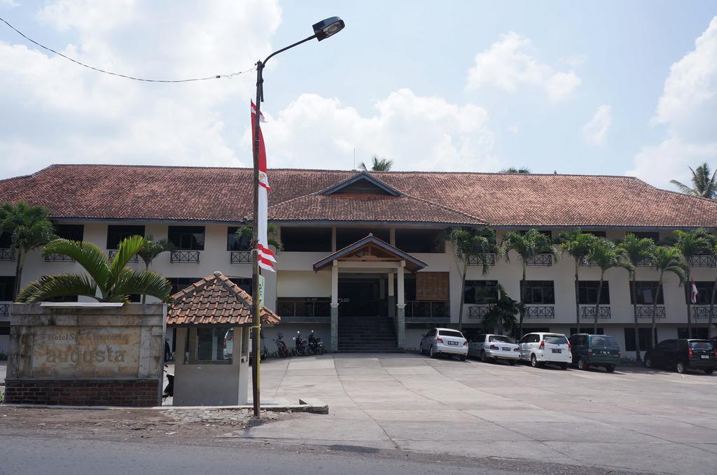 Hotel Augusta Garut Exterior foto