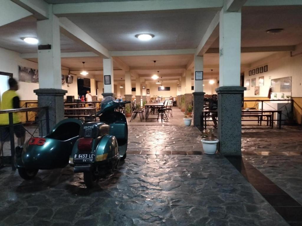 Hotel Augusta Garut Exterior foto