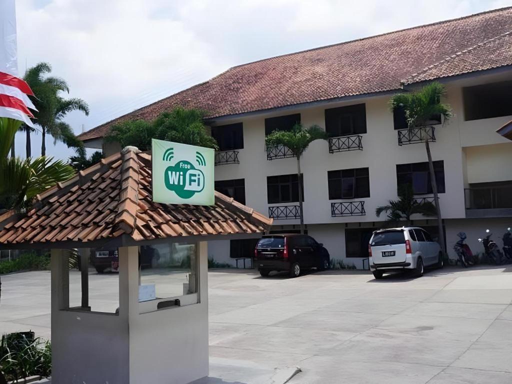 Hotel Augusta Garut Exterior foto